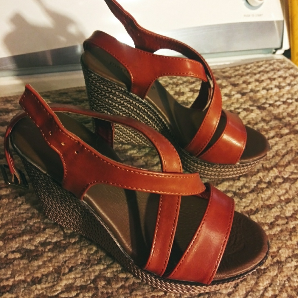 Wedges - Picture 3 of 3